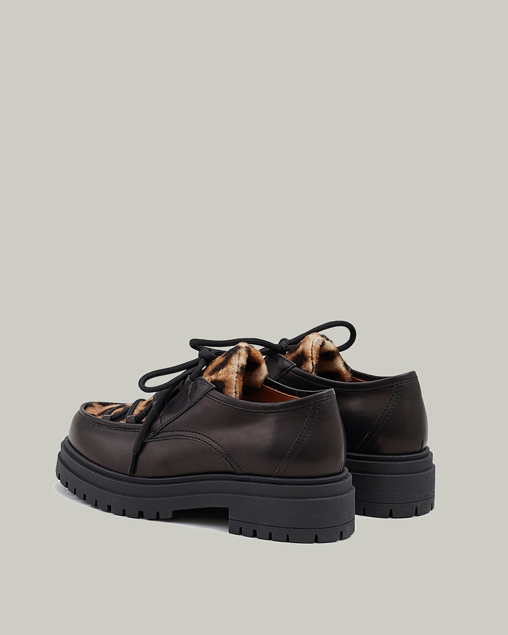 Black Friday 2025 - Yves Salomon - Derbies lacées avec détail de peau lainée imprimé façon léopard