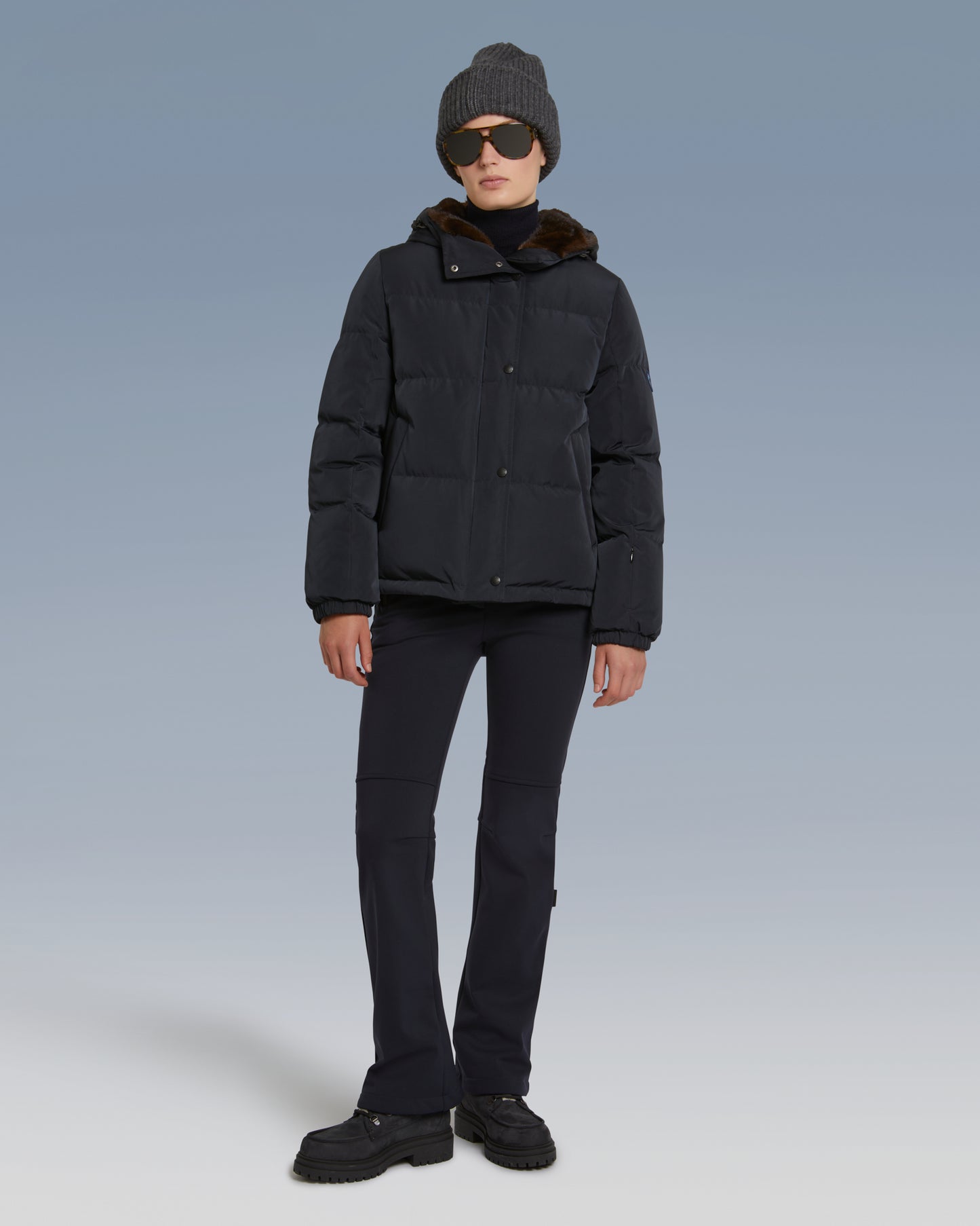 doudoune-courte-skiwear-avec-fourrure-de-vison-bleu-fonce-23wfv01160s22ga7048 -Yves Salomon