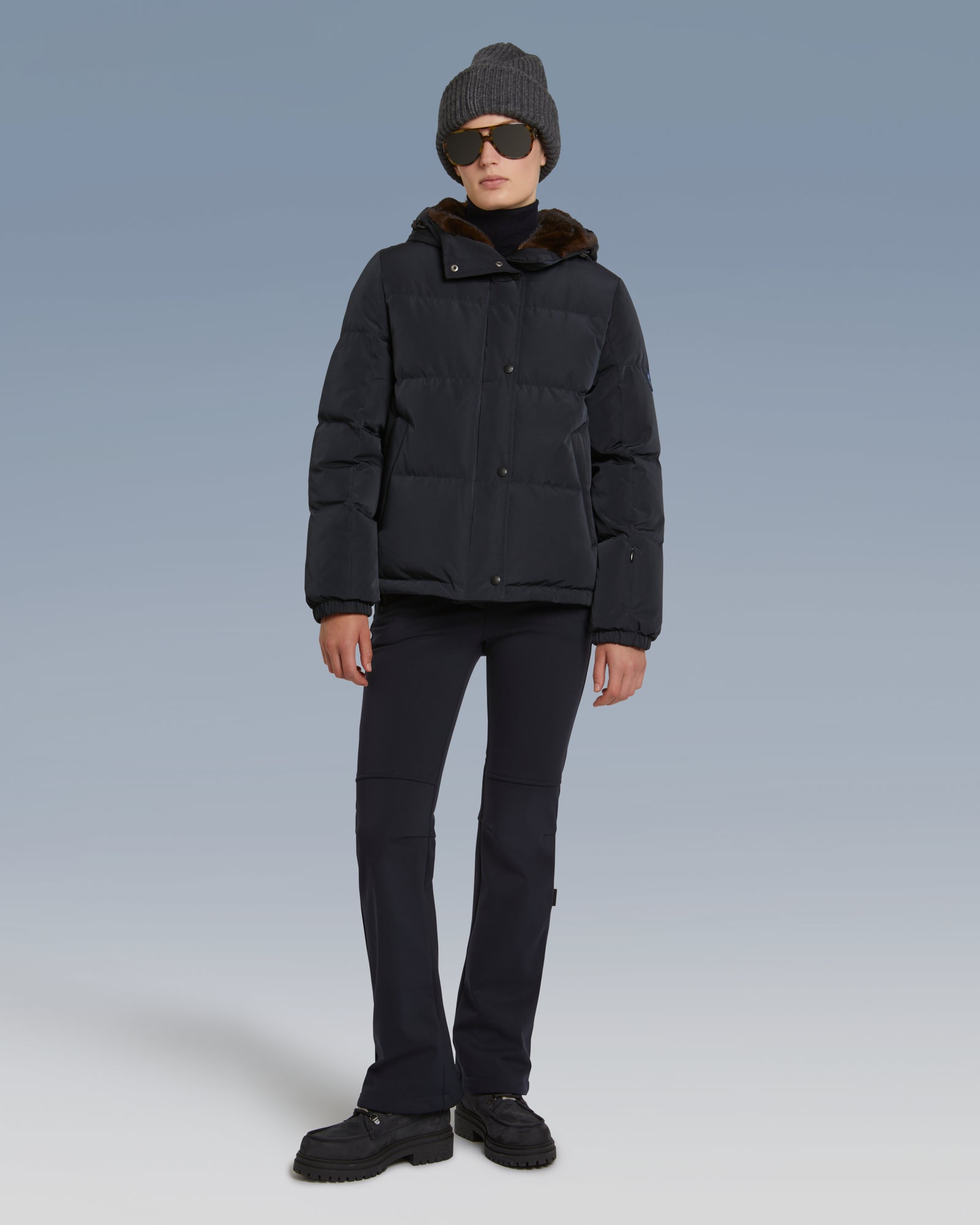 doudoune-courte-skiwear-avec-fourrure-de-vison-bleu-fonce-23wfv01160s22ga7048 -Yves Salomon