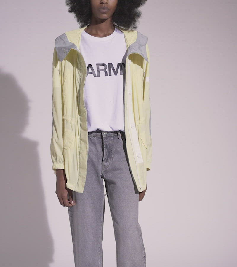 Black Friday 2025 - Yves Salomon - Parka iconique courte revisitée version imperméable - jaune